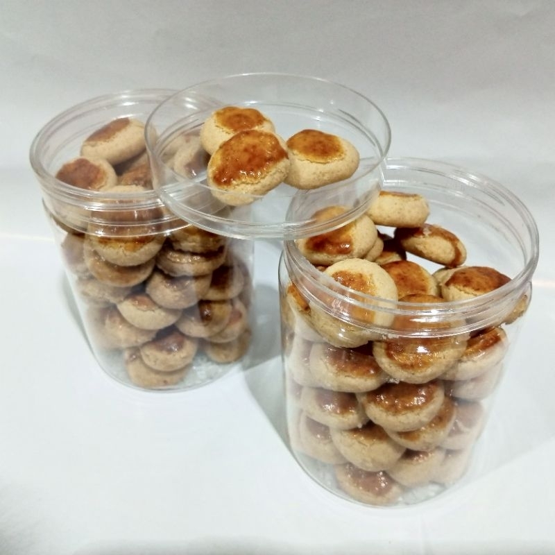 

Kue Kacang Homemade Spesial Kemasan Toples 600ml