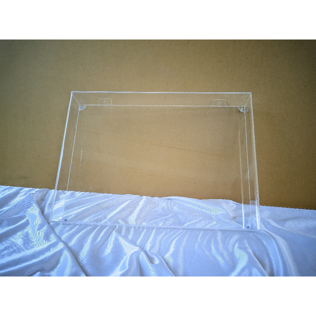 Box Akrilik Frame Pigura Mahar Transparan uk 30 x 40 , 35 x 35 dan 40 x 40 pakai gantungan Terdapat 