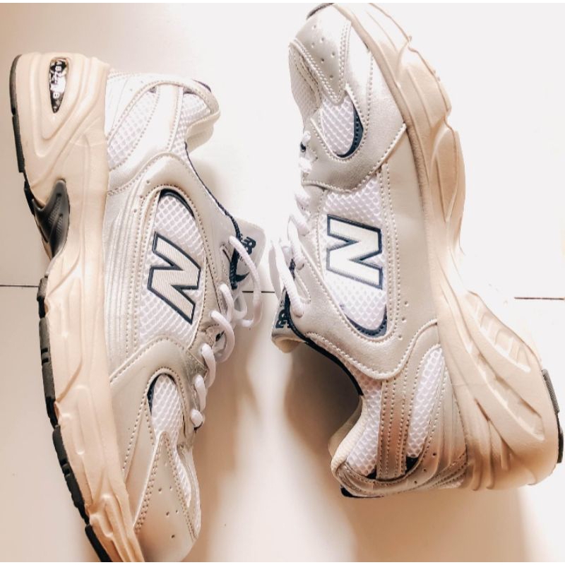 Sepatu NB 530