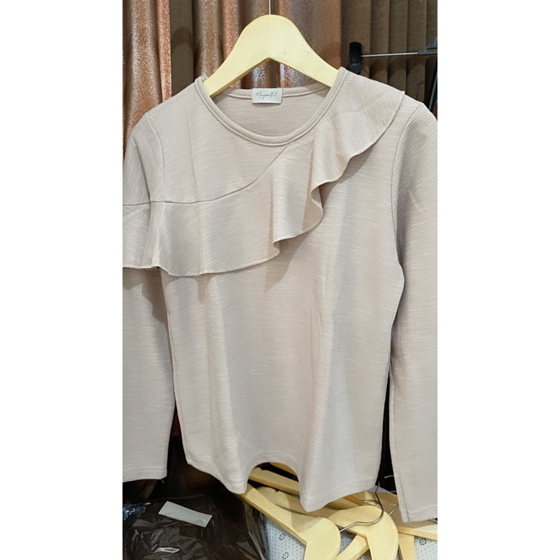 Blouse warna nude