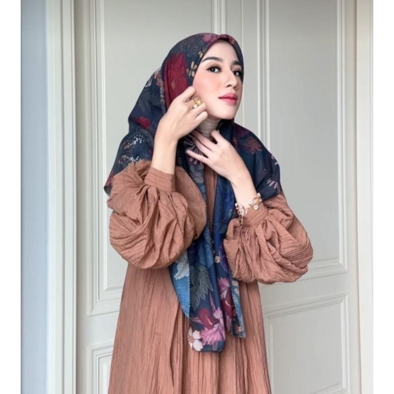 Elina Scarft gonegani