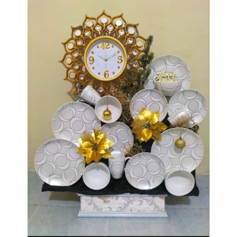 

Parsel lebaran dinerset mewah isi 16 pcs + jam dingding
