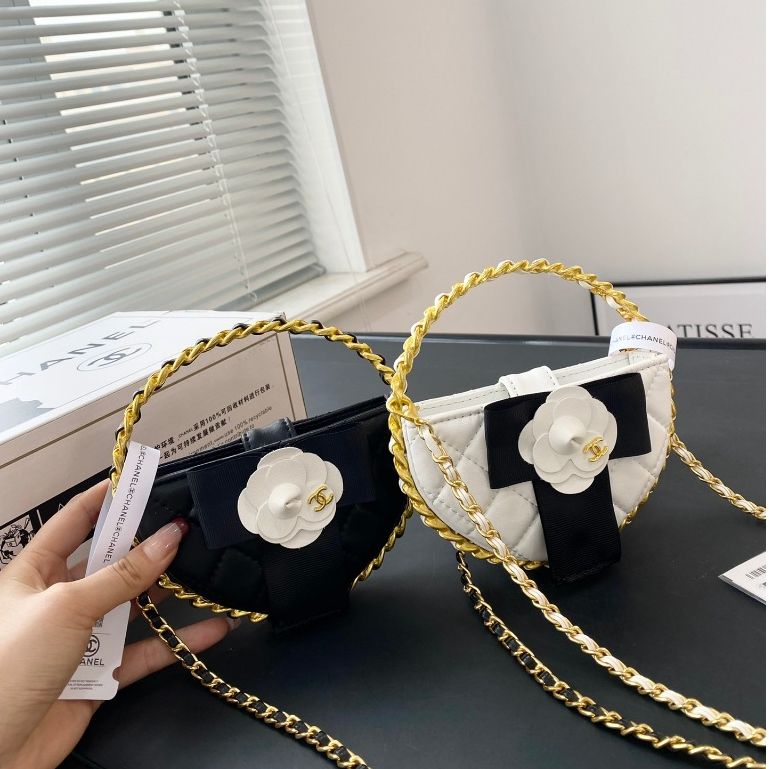 【100%authentic】Chanel 24c Hula hoop bow bag【Box + dust bag】