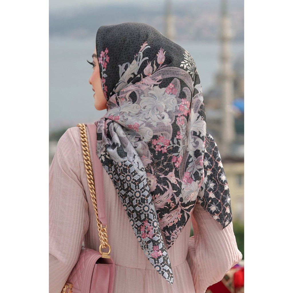 Topkapi Scarf Buttonscarves