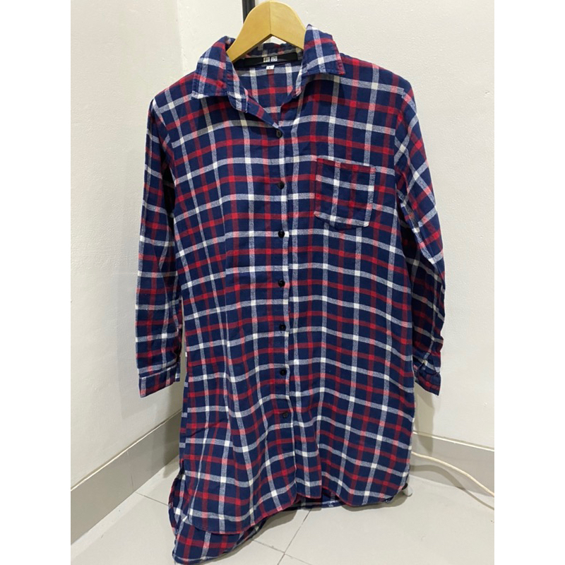 PRELOVED UNIQLO Tartan Shirt / Kemeja Tartan Wanita / Kemeja Kotak-Kotak Wanita LD 102