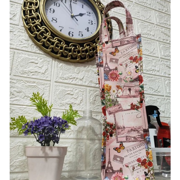 Harga Sekarang  tas jinjing botol 2 liter totebag bahan waterproof Tumbler 2 liter