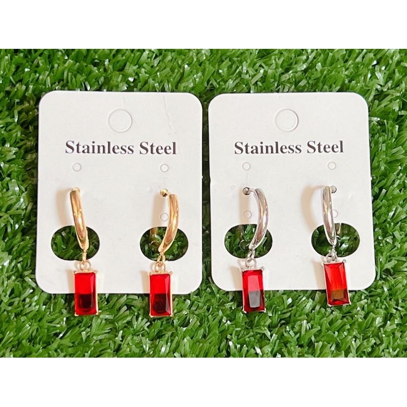 Anting titanium mata merah