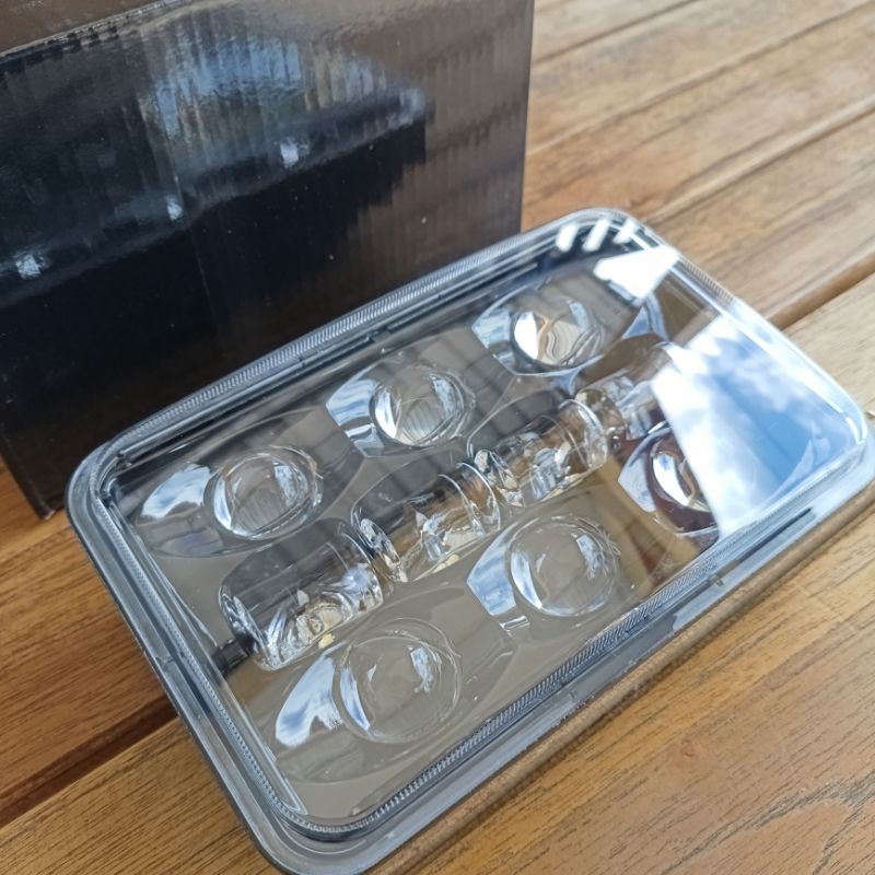 lampu LED daymaker kotak