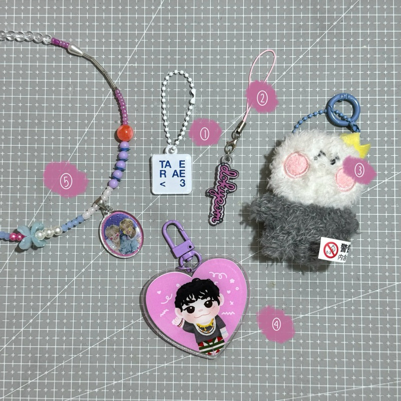 WTS KEYCHAIN PHONE CHARM NECKLACE NEW / PRELOVED SEOK9YUSTUDIO THHREURSA LAFLEURPETALS TAERAE DOKYEO