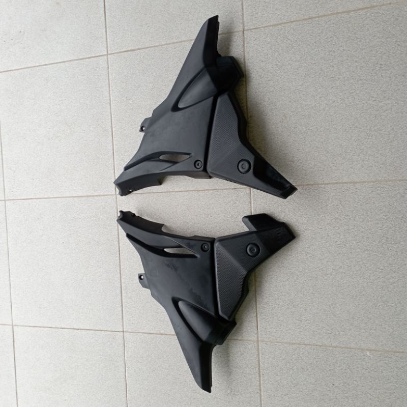 BOX ACCU tengah /SAMPING HONDA VERZA 150 ORI K81