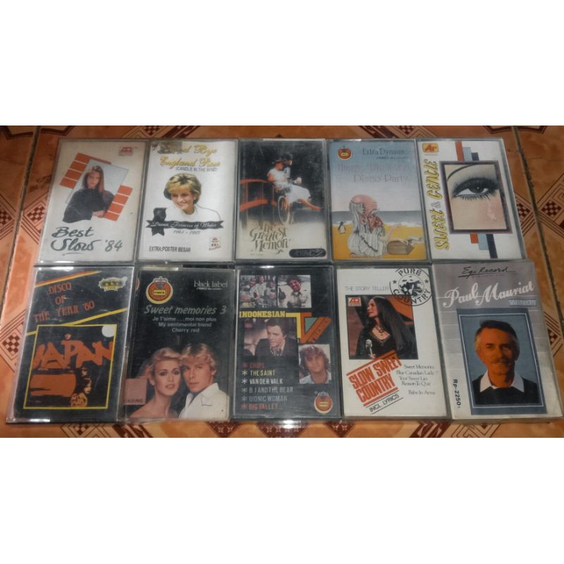 10 pcs kaset pita radio/tape mancanegara jadul