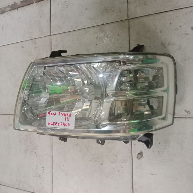 head lamp Ford Everest kiri