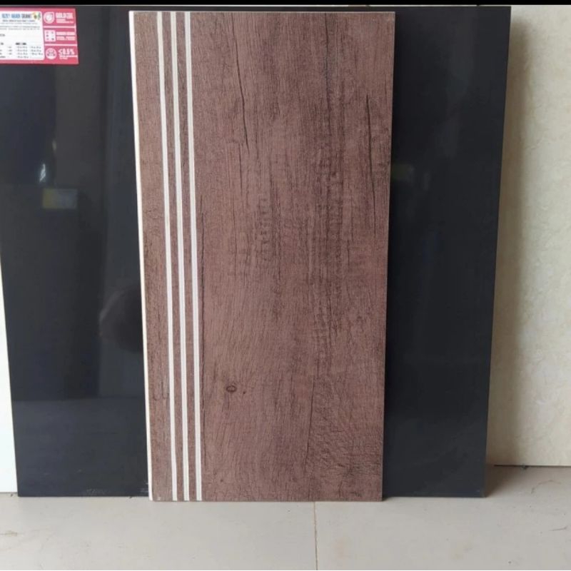 Granit tangga motif kayu 30x60 brown oakwood