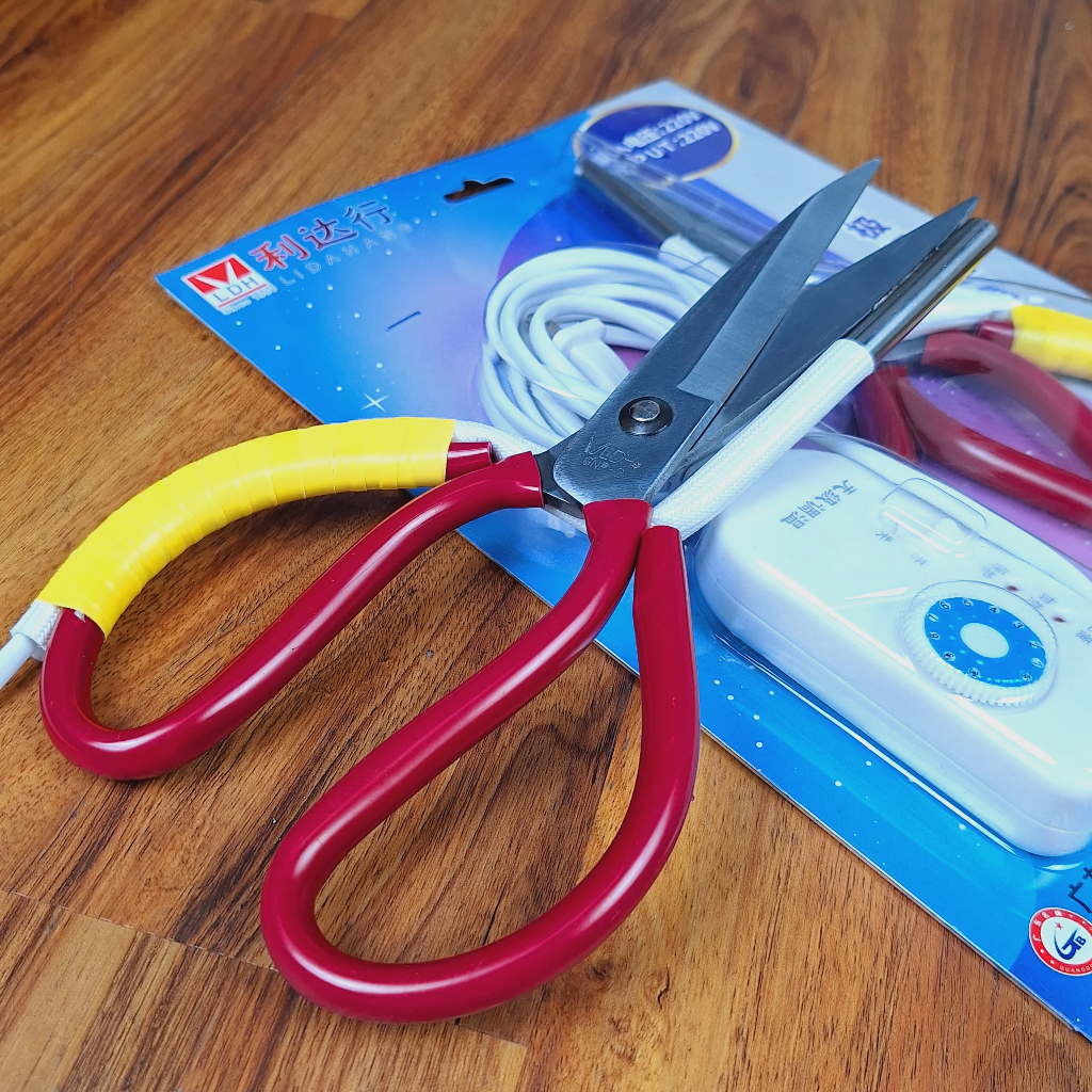 

Gunting Panas Anti Brudul 220V Gunting Tepi Bahan Kain Webbing Pita Heat Scissor Element Best Quality