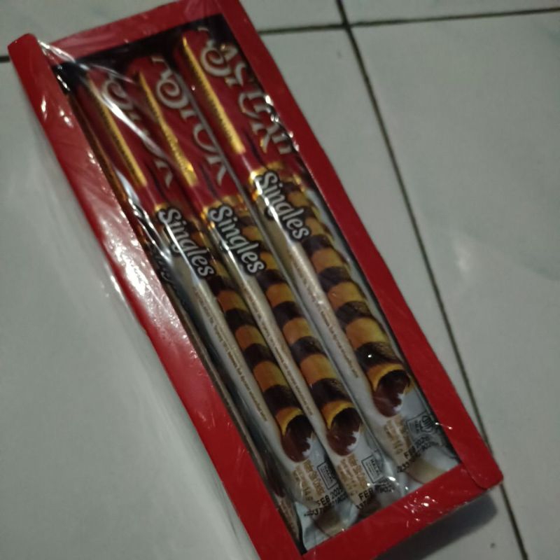 

Astor Singles 1 box