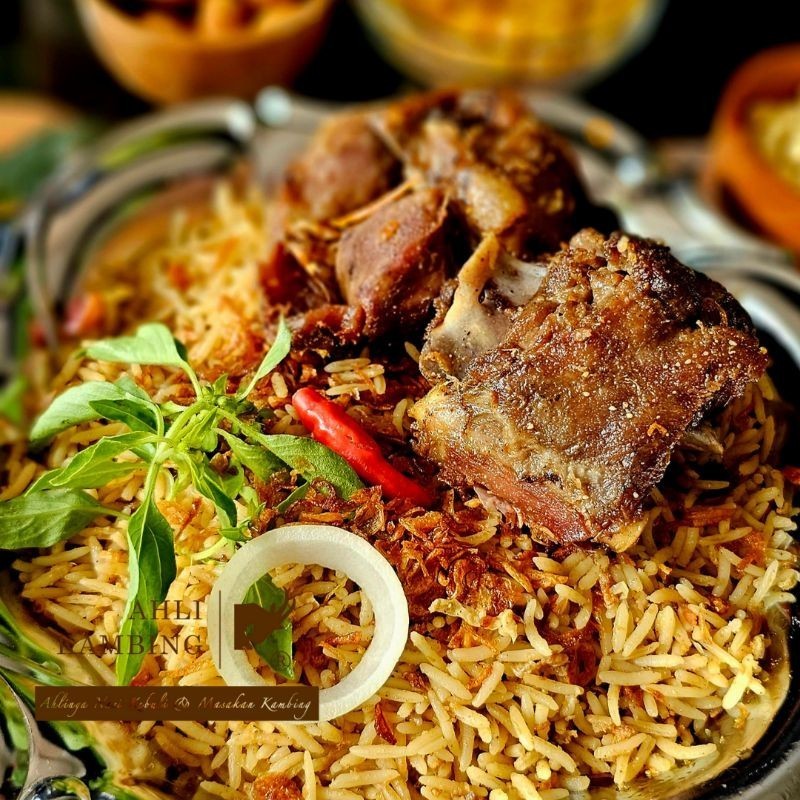 

Nasi Kebuli/Mandhi Kambing Goreng 1 porsi