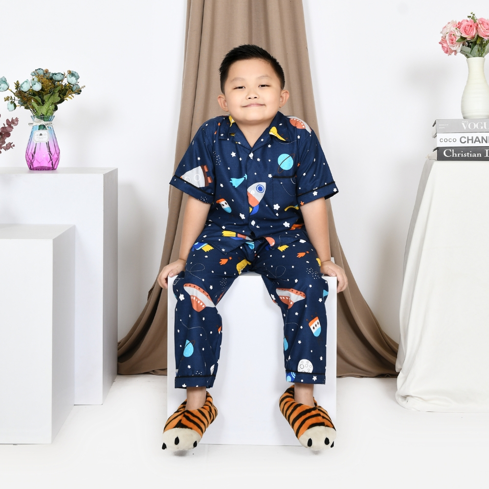 Piyama Junior Model Laki Laki Umur 2 - 6 Tahun Bahan Katun Rayon / Setelan Baju Tidur Anak Laki Laki