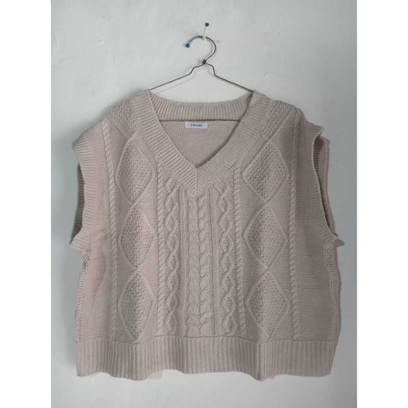 rajut vest (ingni,zara,gu,dll)