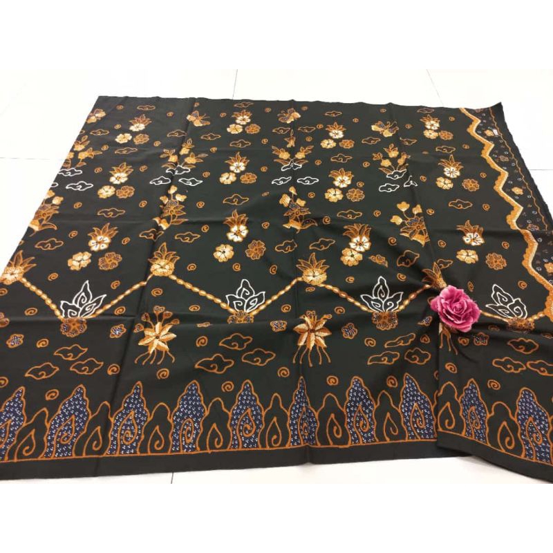 kain batik katun tulis dasar hitam