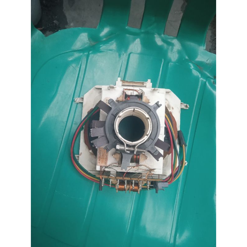 defleksi yoke slim 14 inchi leher kecil second