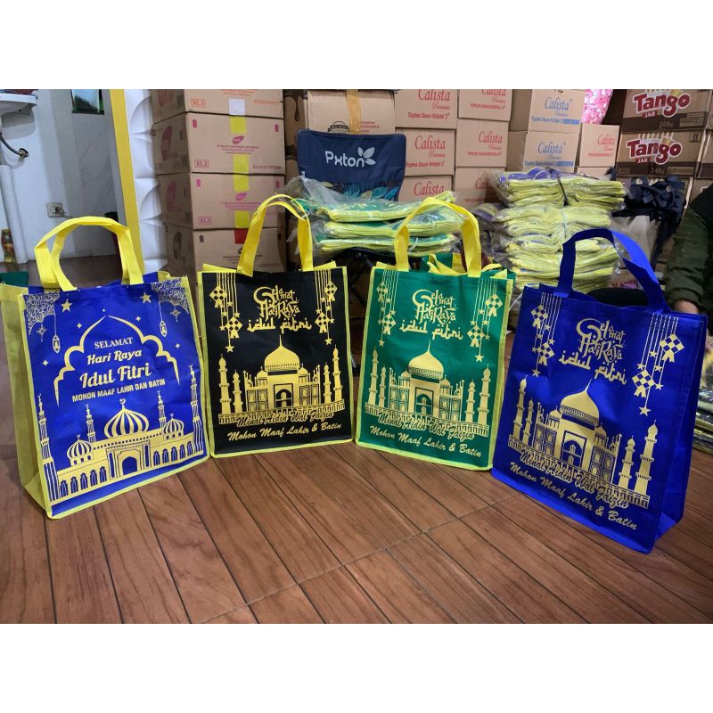 

TAS SPUNBOND LEBARAN JUMBO-TAS PARCEL IDUL FITRI-GOODIE BAG SABLON LEBARAN UK 30X40X14