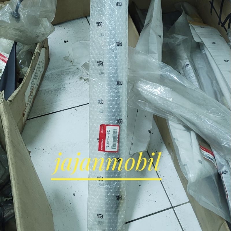 MOLDING KACA PINTU GRAND CIVIC WATERSTRIP DEPAN KANAN GRAND CIVIC ORIGINAL WEATHERSTRIP PELIPIT KACA