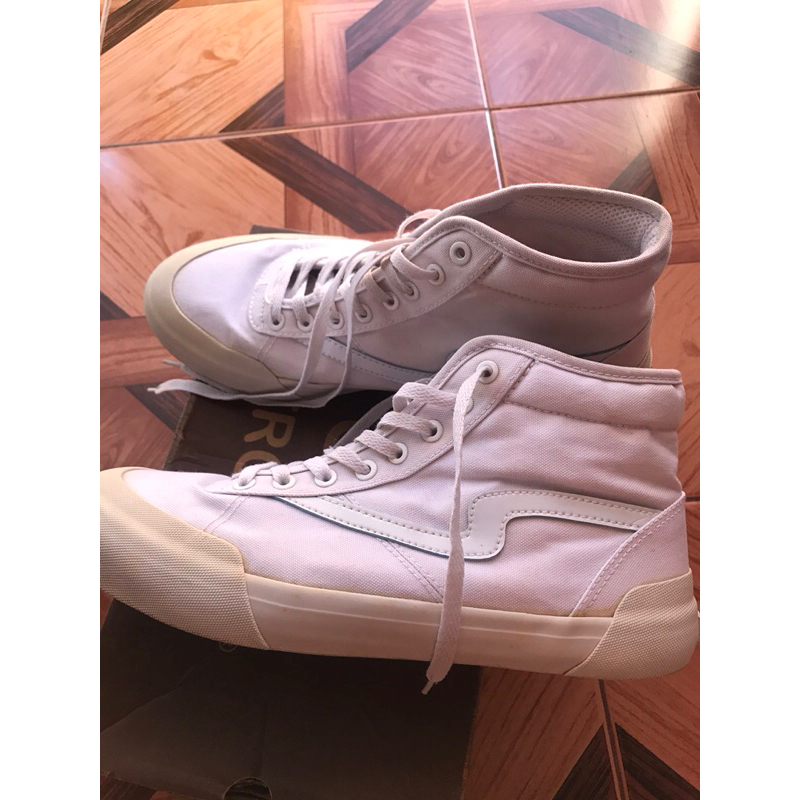 preloved patrobas ivan high triple white