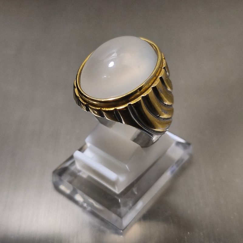 Batu Akik  Cimpago biduri (Natural Chalcedony)