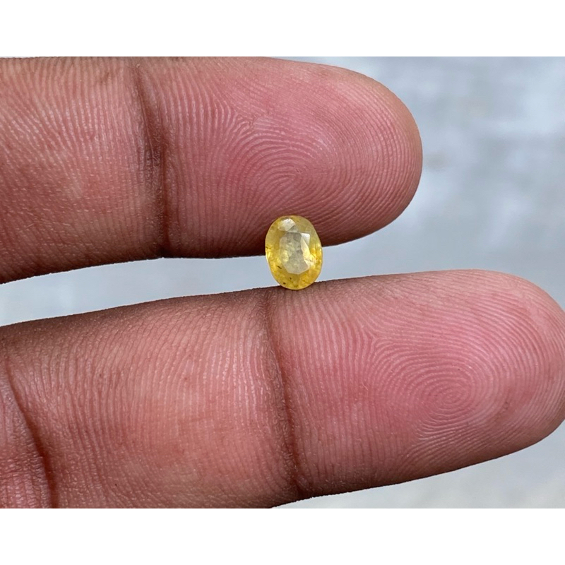 natural Yellow sapphire Ceylon Srilanka batu yellow safir selon srilangka dim 6.5x5x3