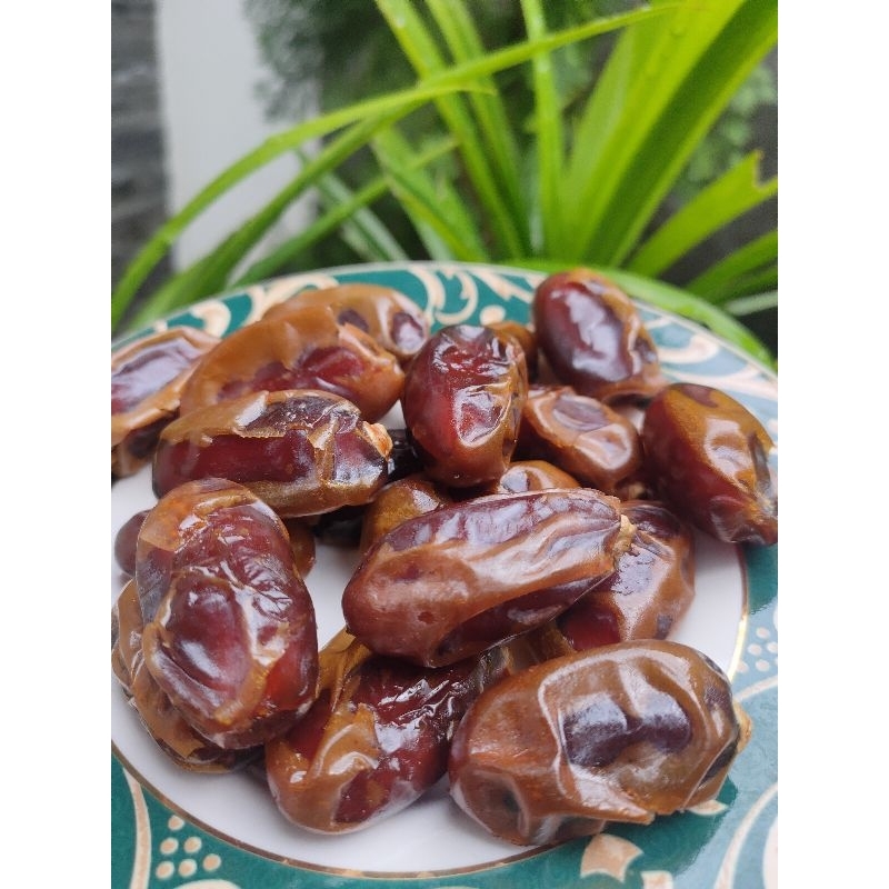 

kurma khalas saad 1kg premium