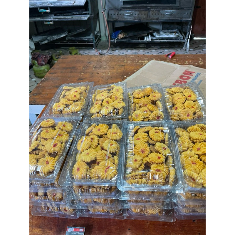 

KUEH KERING KUEH KACANG/MAWAR