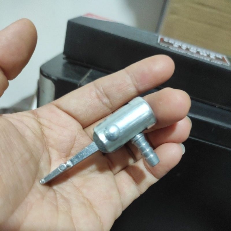kepala pengisi angin pompa sepeda mobil motor ( Cop Pompa Ban Besi RRT)