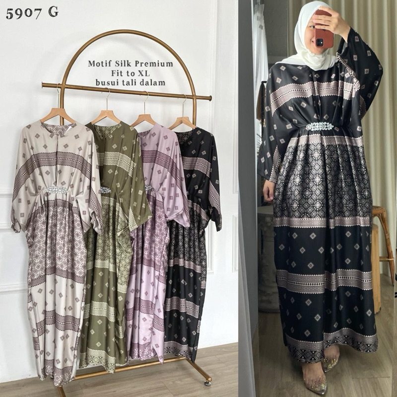 Kaftan motif silk (no brand)