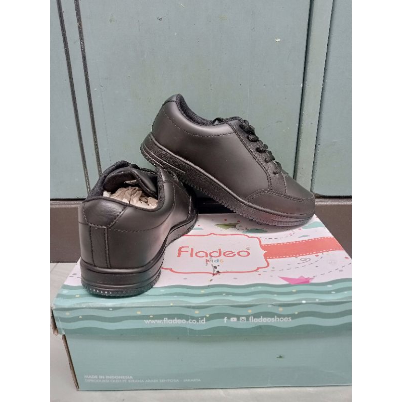 sepatu fladeo kids