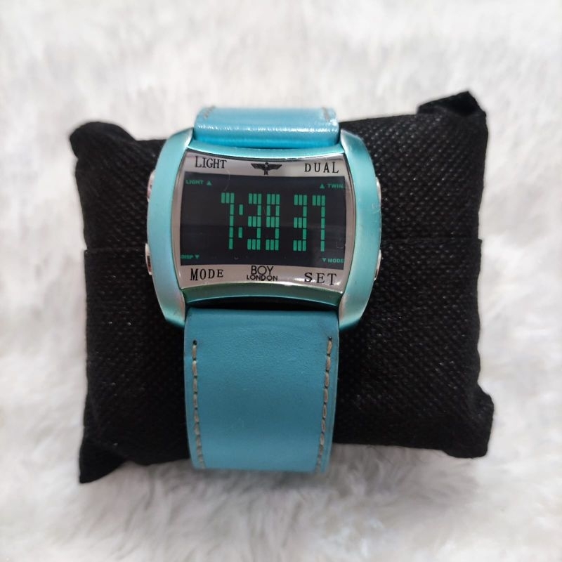 Jam tangan wanita BOY LONDON