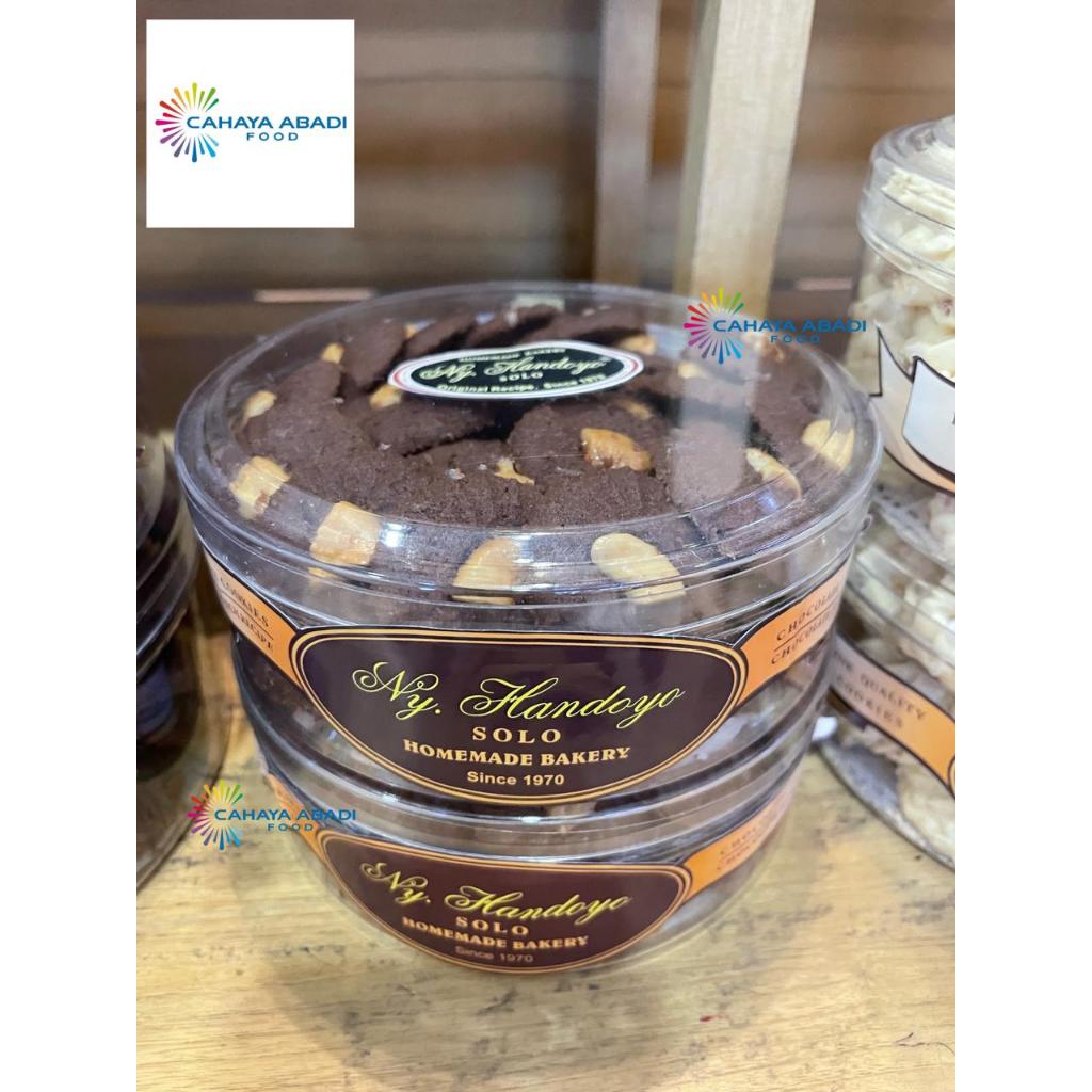 

Chocolade Besjest Ny Handoyo Solo