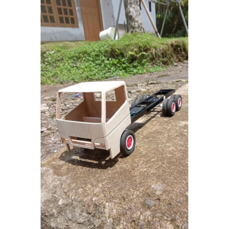 Kabin miniatur truk canter (mentahan)