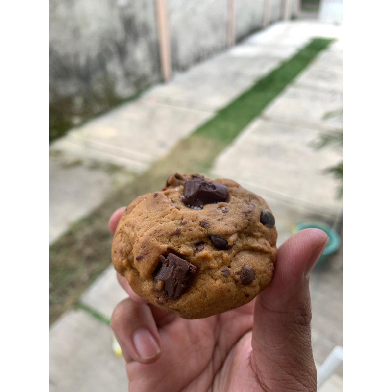 

Cookies lembut topping coklat premium