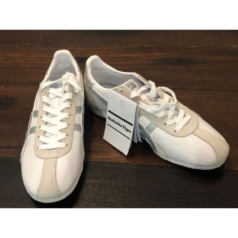 Onitsuka Tiger size US 6 beli di Jepang