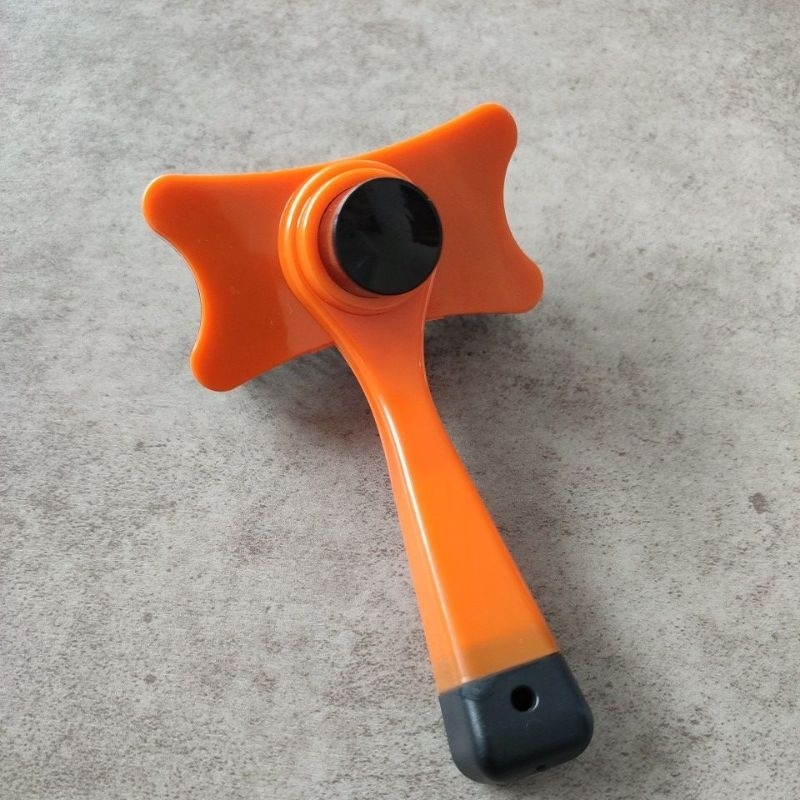 sisir kucing otomatis