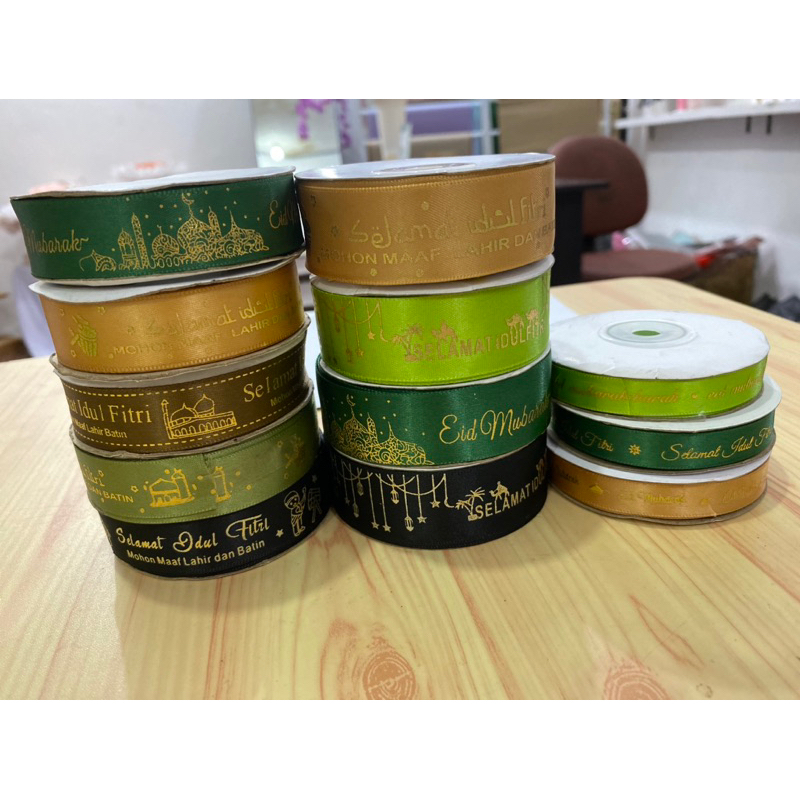 

1YARD - 90cm PITA SATIN TULISAN IDUL FITRI/PITA LEBARAN/PITA IDUL FITRI SABLON EMAS TIMBUL