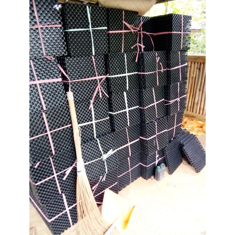 DRAINASE CELL ALAS RUMPUT SINTETIS