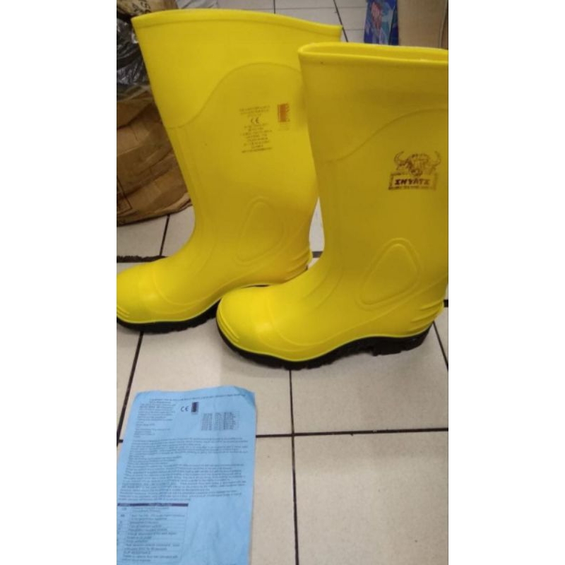 SEPATU BOOT INYATI WAYNA MURAH