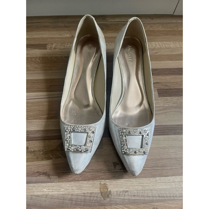 Preloved sepatu pesta