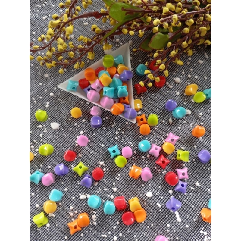 Manik Akrilik Belimbing Warna Manik Bunga Manik Dadu Kotak