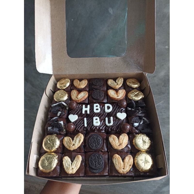 

BROWNIES FUDGY CUSTOM