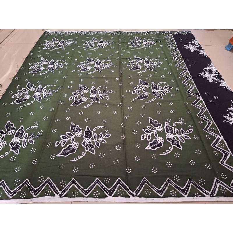 SARUNG BATIK TULIS BAKARAN WARNA LANGKA WARNA HIJAU ARMY STOK TERNATAS