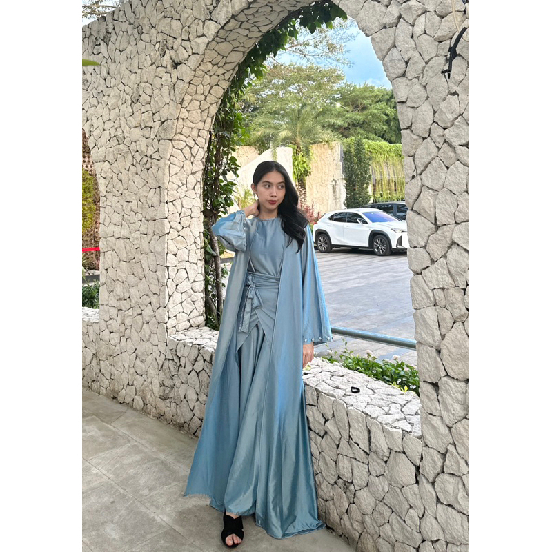 Fatima Abaya Set (Abaya silk dubai modern elegant)