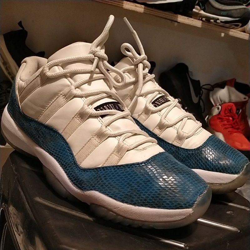 sepatu seken jordan 11 retro low snake navy