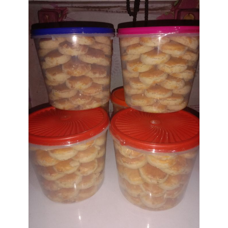 

Kue kacang Jember